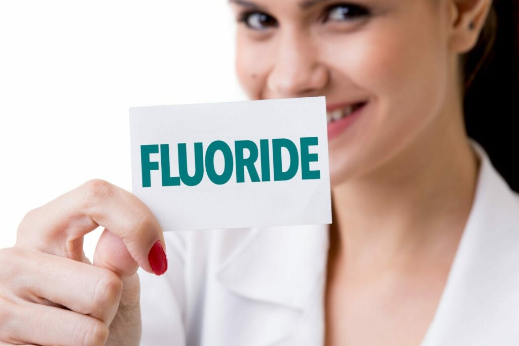 how to get fluoride out of water