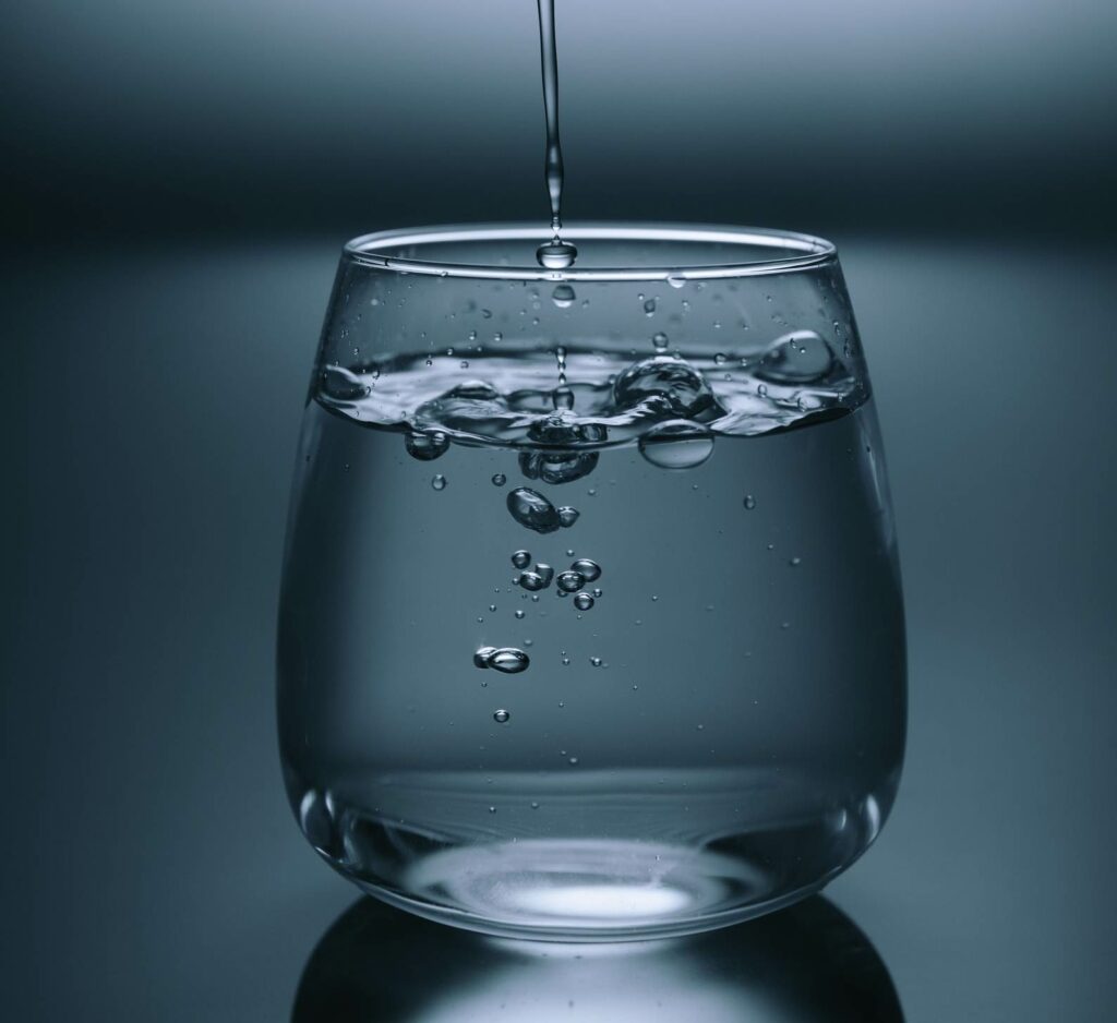 what causes cloudy tap water